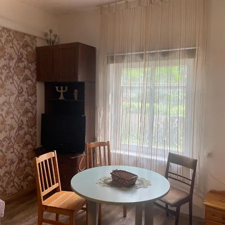 Korter Frendlen Metsa *